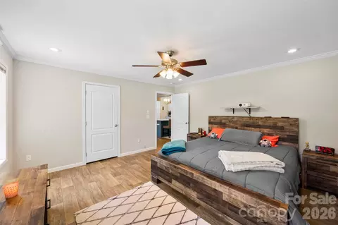 Bedroom - 959 Wendover Heights Dr, Shelby, NC 28150 photo 2 of 9