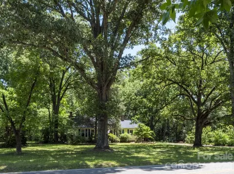 5219 Crow Rd, Monroe, NC 28112