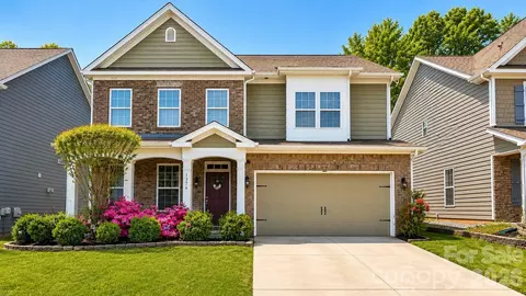 1376 Rainier Dr, Fort Mill, SC 29708