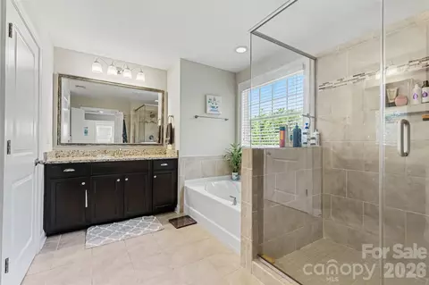 Bath - 1376 Rainier Dr, Fort Mill, SC 29708 photo 1 of 4