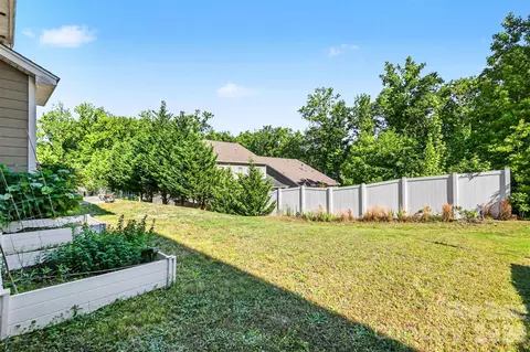 Exterior - 1376 Rainier Dr, Fort Mill, SC 29708 photo 2 of 2