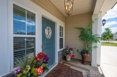 6249 Finch Meadow Ct, Clemmons, NC 27012