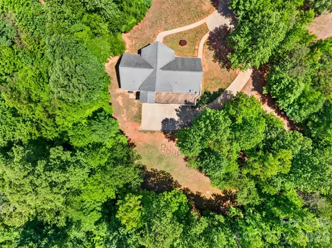 2977 Cabin Creek Dr, Catawba, NC 28609