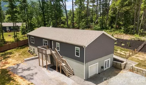 38 Fish Lake Dr, Fletcher, NC 28732