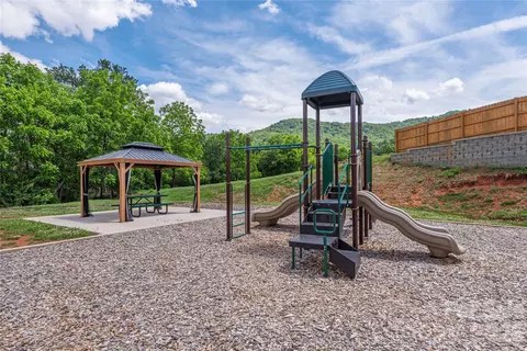 8 Madelyn Dr, Clyde, NC 28721 photo 37
