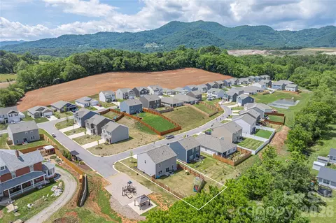 8 Madelyn Dr, Clyde, NC 28721 photo 35