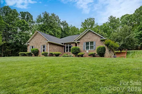 293 Bent Tree Dr, Rutherfordton, NC 28139