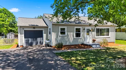 122 Settlemyre Rd, Morganton, NC 28655