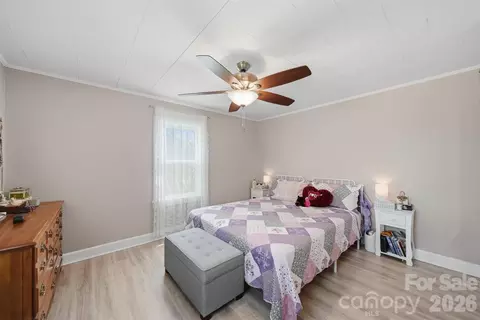 Bedroom - 122 Settlemyre Rd, Morganton, NC 28655 photo 2 of 7