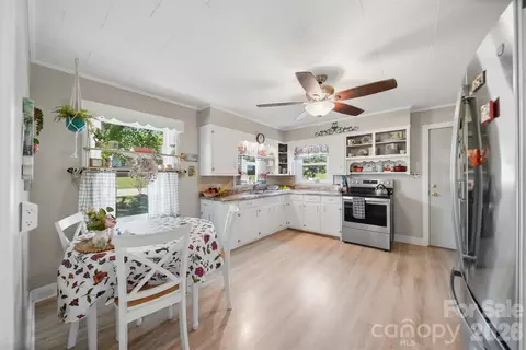 Kitchen - 122 Settlemyre Rd, Morganton, NC 28655 photo 1 of 6