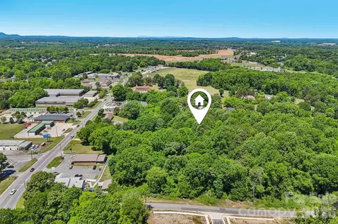 137 Barber Rd, Gastonia, NC 28056