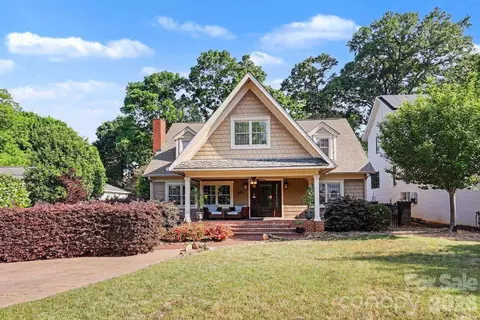 2215 Hassell Pl, Charlotte, NC 28209