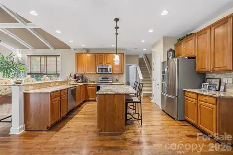 7453 Mountain Ridge Dr, Stanley, NC 28164