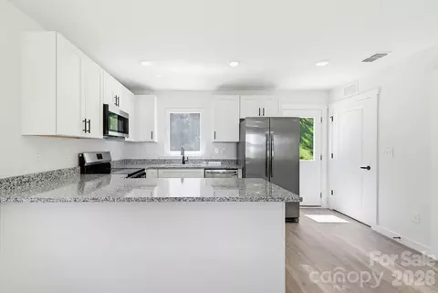 701 2nd Street Sw Pl SW, Conover, NC 28613 photo 10