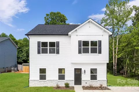 109 Titleist Dr, Statesville, NC 28677