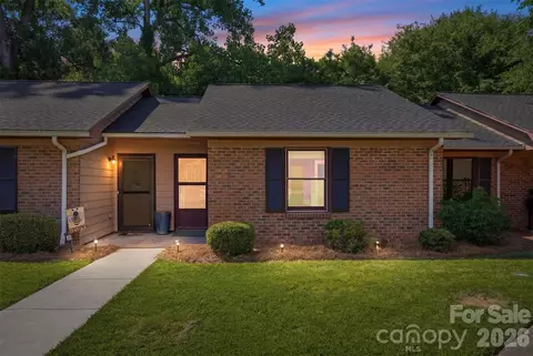 141 Glnwood Dr #E, Rock Hill, SC 29732