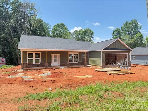 618 Central 1 Dr #1, Statesville, NC 28677