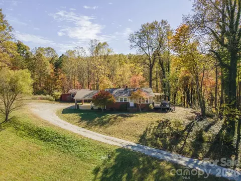29 Friendly Dr, Old Fort, NC 28762