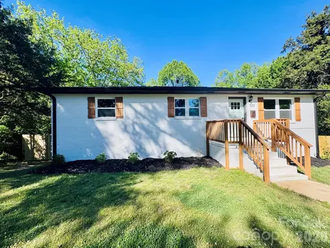 533 Frank Dr, Charlotte, NC 28215