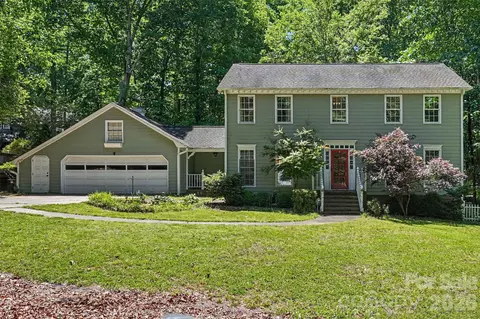 5812 Camelot Dr, Charlotte, NC 28270