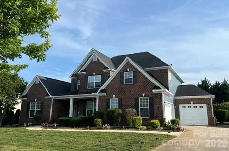 5305 Radcliffe Dr, Waxhaw, NC 28173