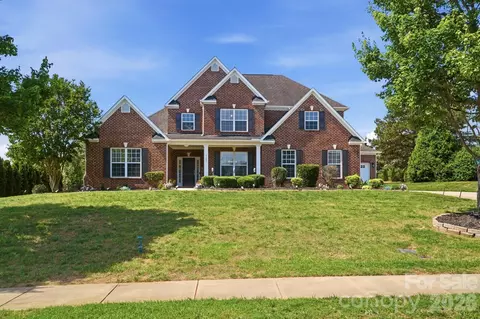 5305 Radcliffe Dr, Waxhaw, NC 28173
