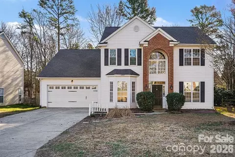 10317 Stoneykirk Ln, Charlotte, NC 28269