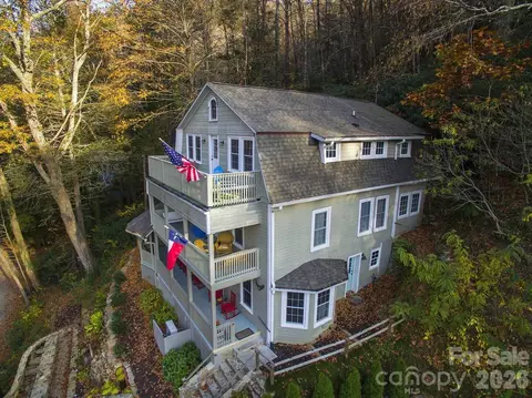 238 Texas Spur Rd, Black Mountain, NC 28711