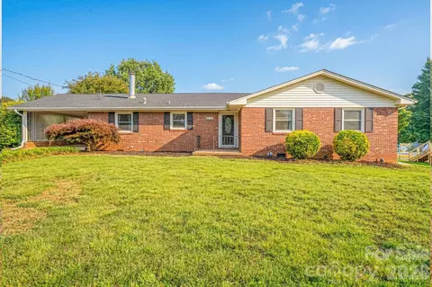 4012 Allison St, Hickory, NC 28601