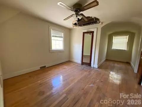 Bedroom - 413 Rice St, Hamlet, NC 28345 photo 2 of 3