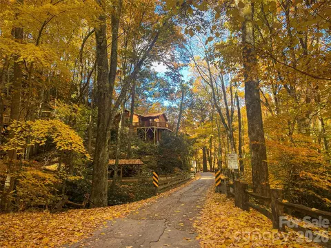 500 Winter Star Rd, Burnsville, NC 28714
