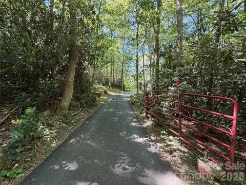 25 Buck Ridge Rd, Fairview, NC 28730