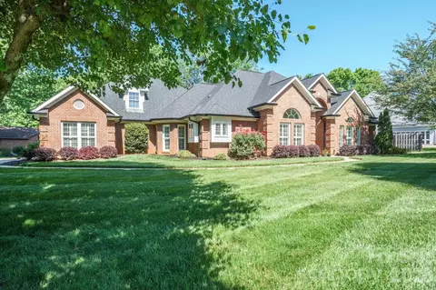 5639 Gristmill Ln, Mint Hill, NC 28227