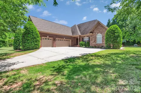 8007 Fletcher Ct, Waxhaw, NC 28173