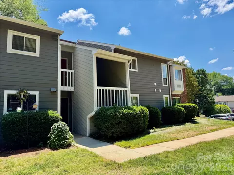 3100 Heathstead Pl, Charlotte, NC 28210