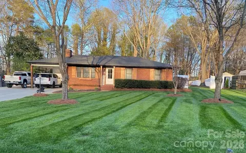 254 Lucky Nw Dr NW, Concord, NC 28027