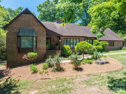 2417 Regal 16 Dr #16, Gastonia, NC 28056