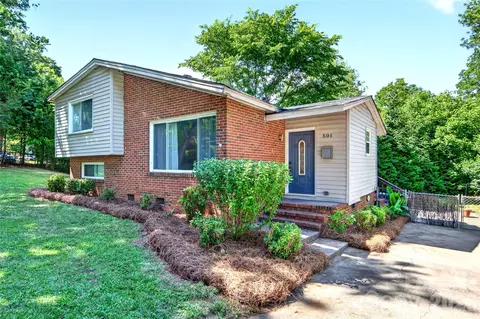 501 Kenlough Dr, Charlotte, NC 28209