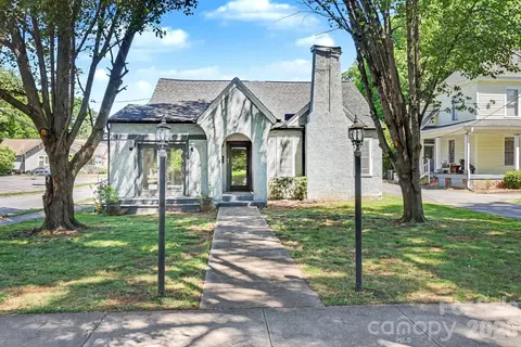 503 E Broad St, Statesville, NC 28677