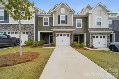 8031 Ramsburg Dr, Charlotte, NC 28269