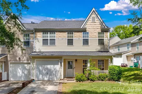 330 Bridal Veil Dr, Charlotte, NC 28217