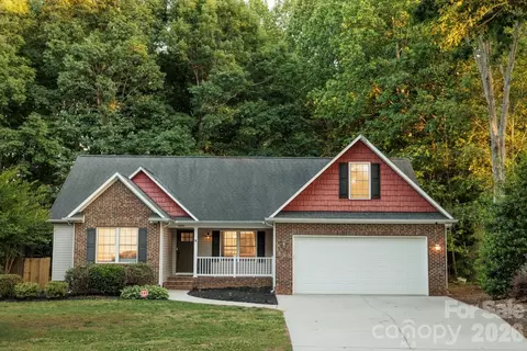 1084 Castlebrook Dr, Salisbury, NC 28146