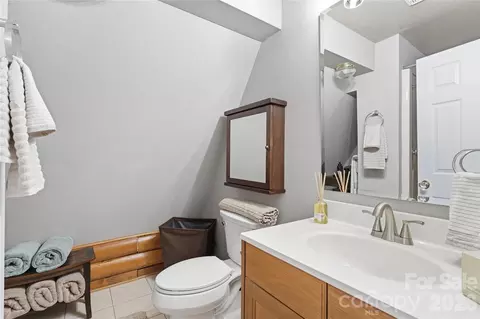 Bath - 15425 E Rocky River Rd, Davidson, NC 28036 photo 3 of 3