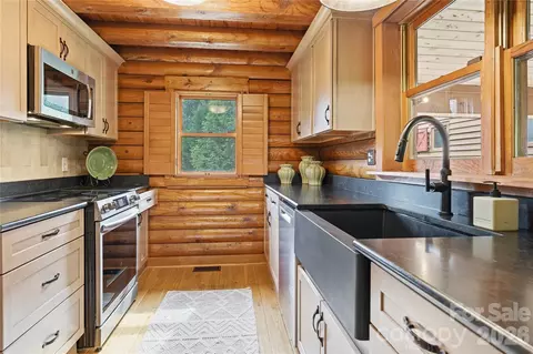 Kitchen - 15425 E Rocky River Rd, Davidson, NC 28036 photo 2 of 2