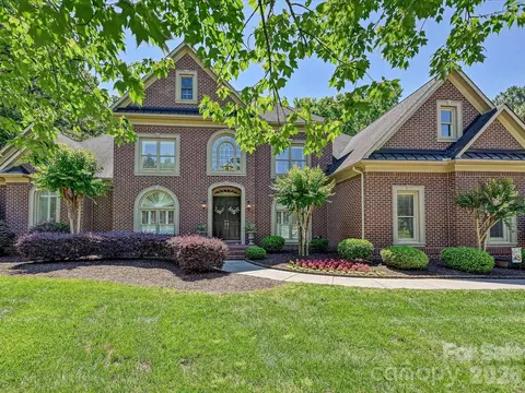 17146 Harcombe Dr, Charlotte, NC 28277