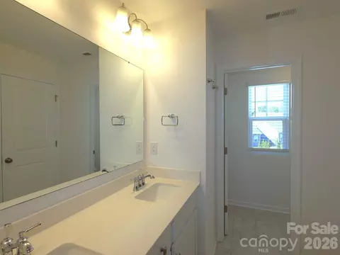 Bath - 1414 Bucknell St, Wingate, NC 28174 photo 2 of 3
