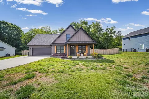 27698 Taylor Ln, Albemarle, NC 28001