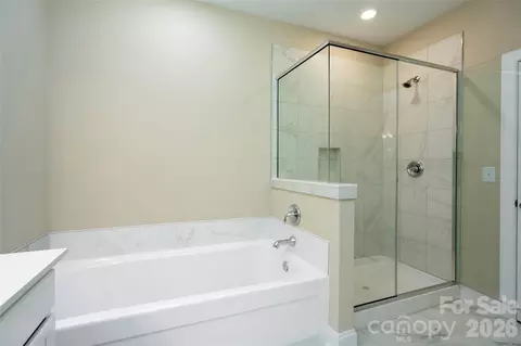 Bath - 3004 Buffet Ln, Monroe, NC 28110 photo 3 of 6
