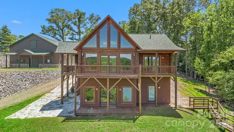 318 Heron Point Dr, Wilkesboro, NC 28697
