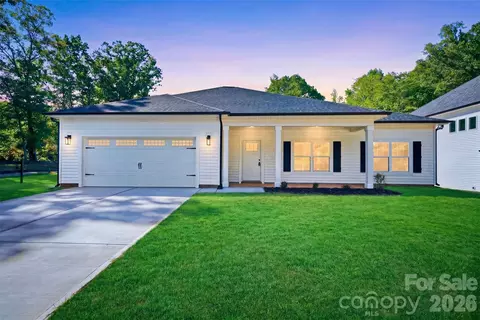 3272 Fairview Dr, Gastonia, NC 28052